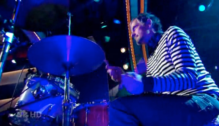 Blonde Redhead on late night Conan